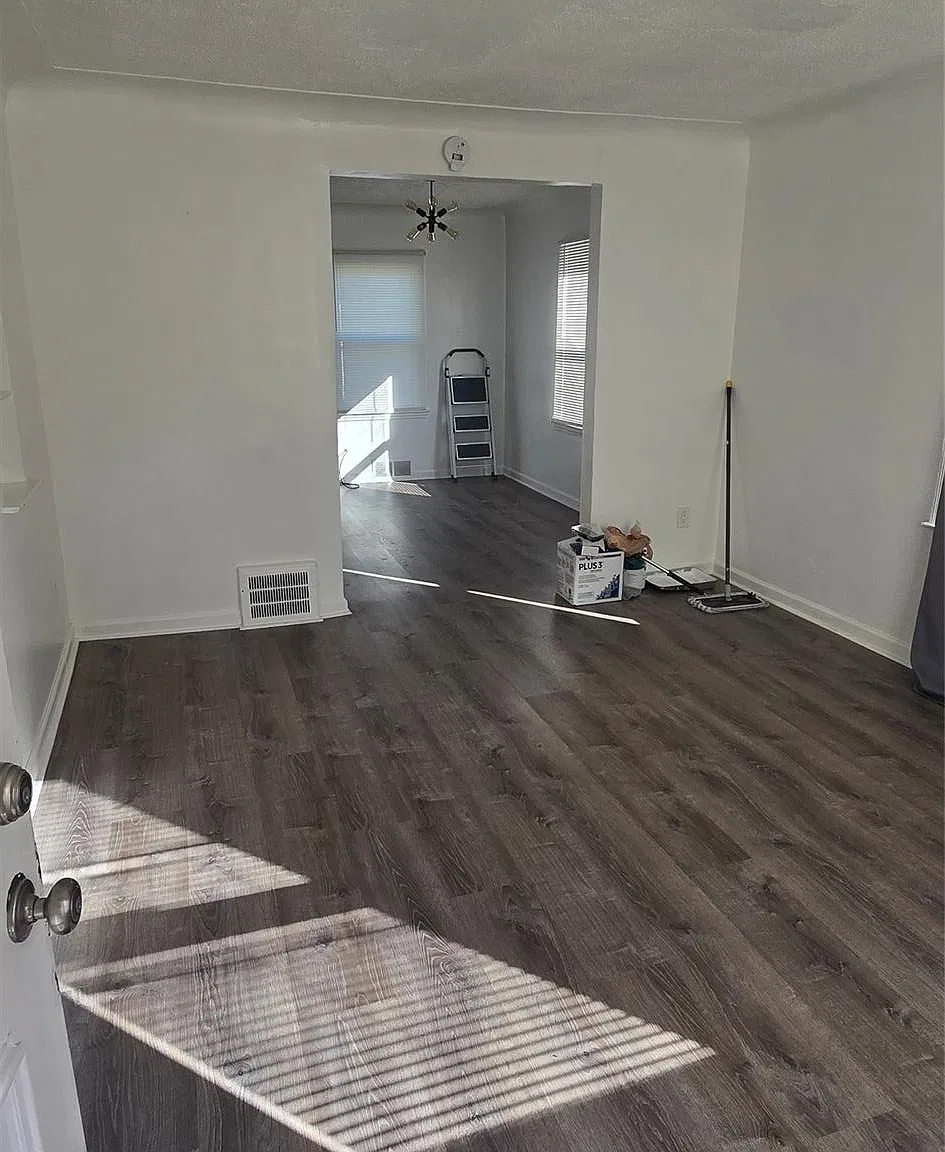 2 bed, 1.0 bath, 881 sqft, $1,150 — Photo 4