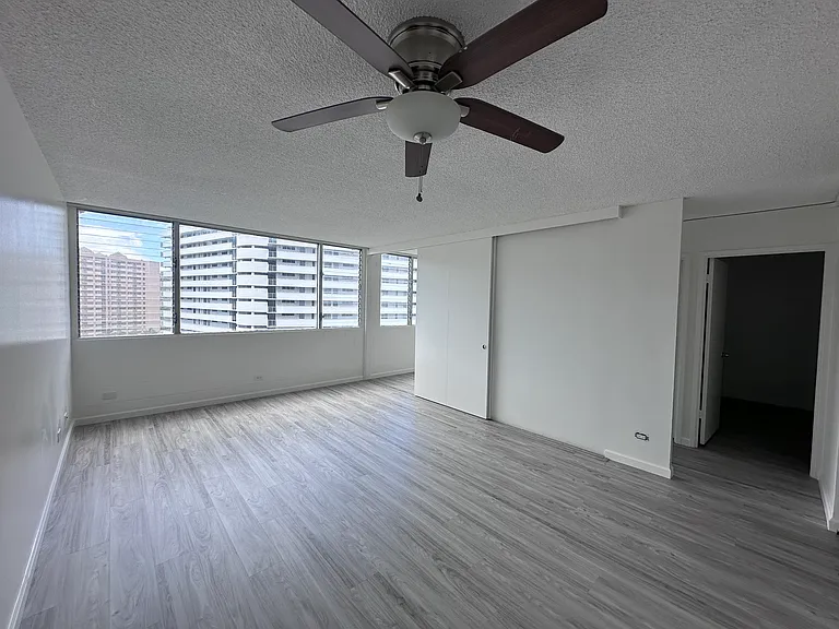 1121 Ala Napunani St #1102 — Photo 14