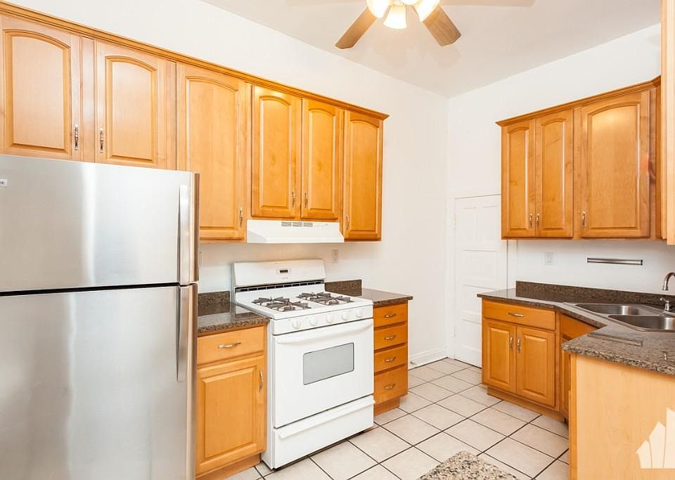 1st image of 2324 W Montana St