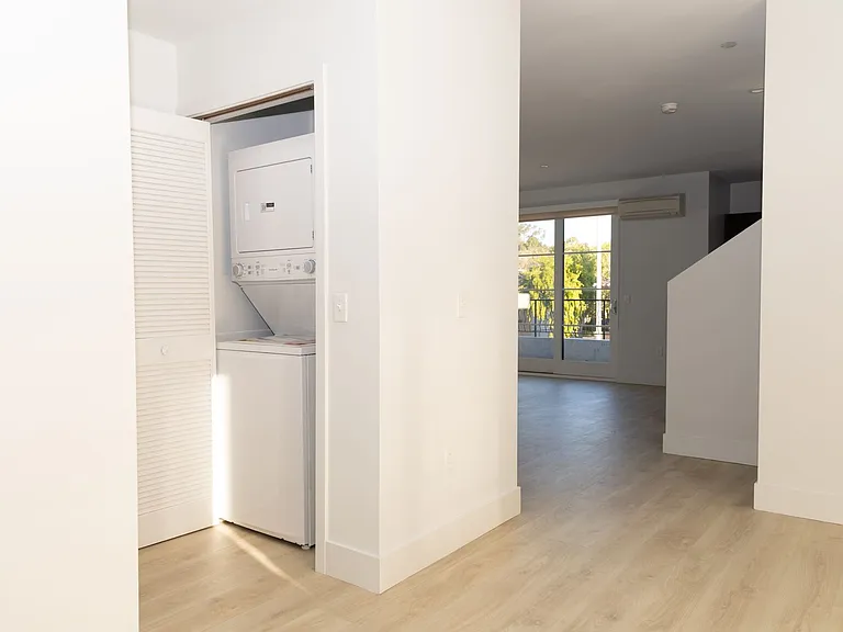 72 W Santa Clara St — Photo 39