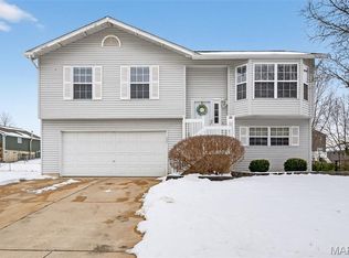 654 Glenshee Dr, Wentzville, MO 63385