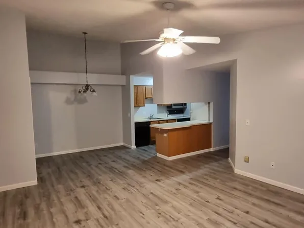 2658 Stadium View Dr Unit 8, Ypsilanti, MI 48197