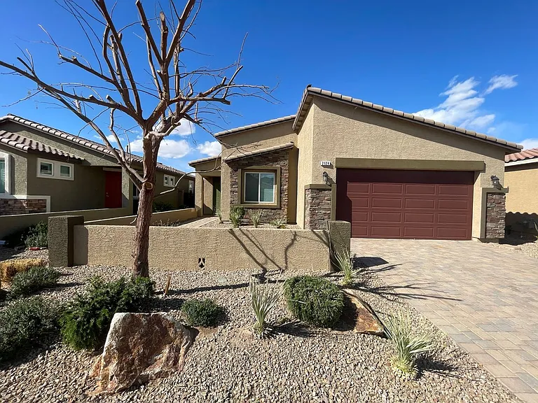 2124 Del Aqua Ave — Photo 3