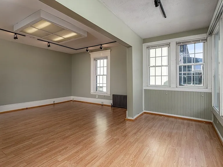 886 Main St #2 — Photo 6