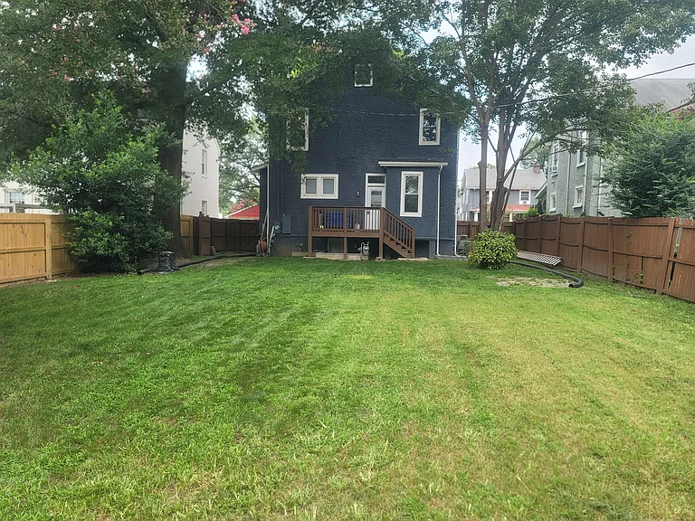 3207 Woodrow Ave — Photo 3