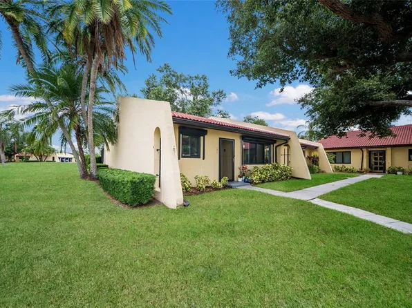 1317 57th St W, Bradenton, FL 34209