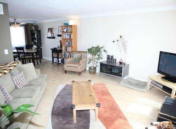 2nd image of 7045 Woodley Ave Unit 122