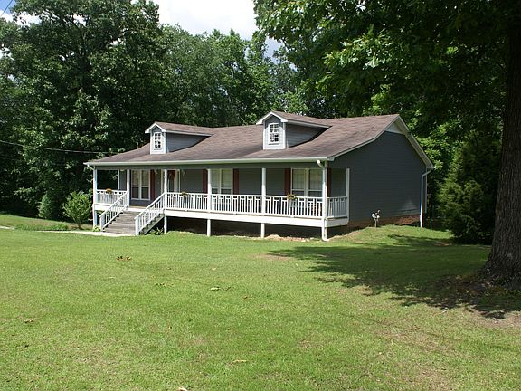 Front View with Level Lot