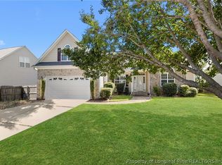 820 Camwheel Dr, Hope Mills, NC 28348