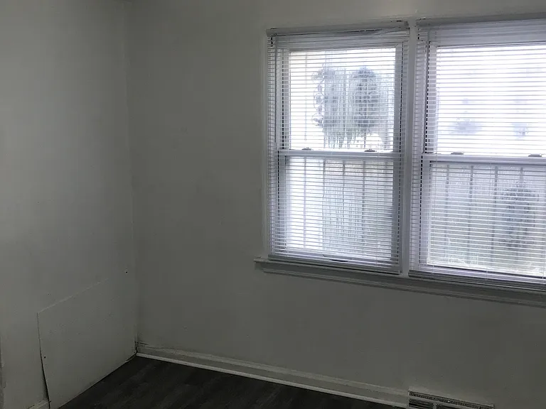 604 E Highland Ave — Photo 7