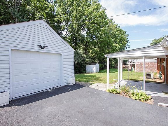 3rd image of 7025 Olentangy Ln