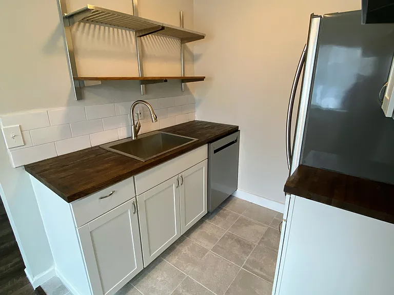 6210 Ridge Ave #18 — Photo 4