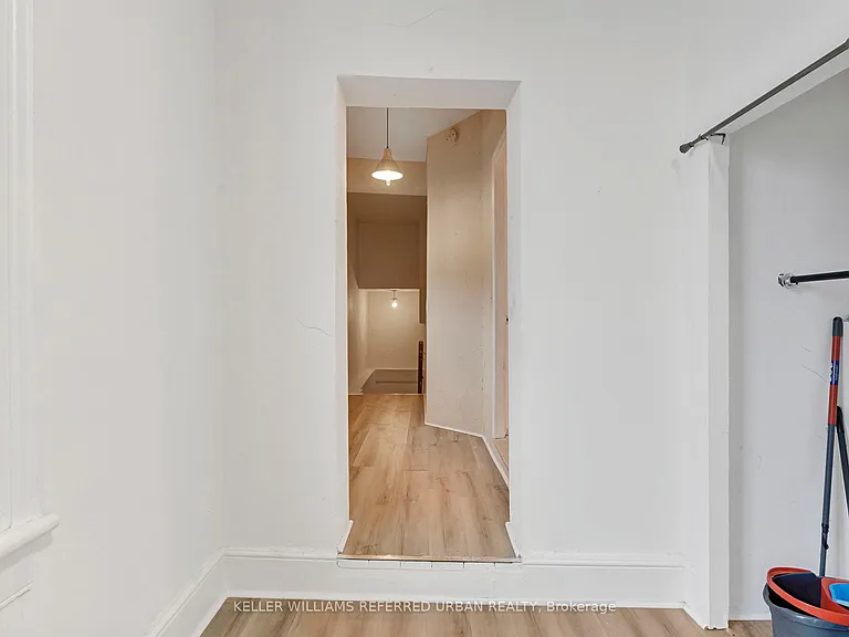 66 Dunlop St W — Photo 12