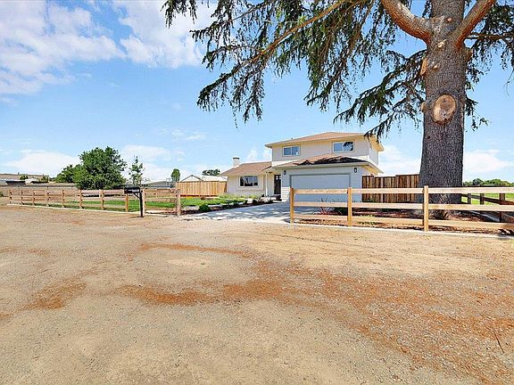 2nd image of 1181 Barry Rd