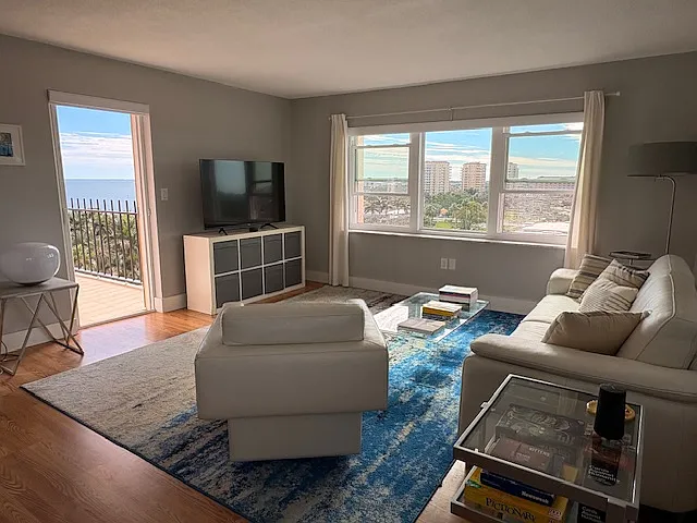 1120 N Shore Dr NE #905 — Photo 13