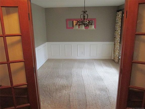 5th image of 1010 N Faulkner Pl