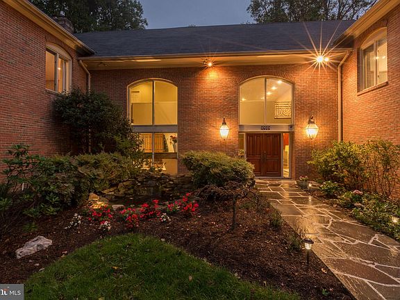 2nd image of 6709 Arroyo Ct