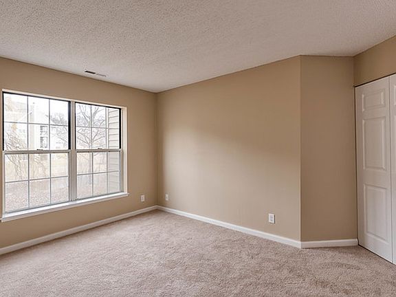 2nd image of 5998 Chasewood Pkwy APT 201