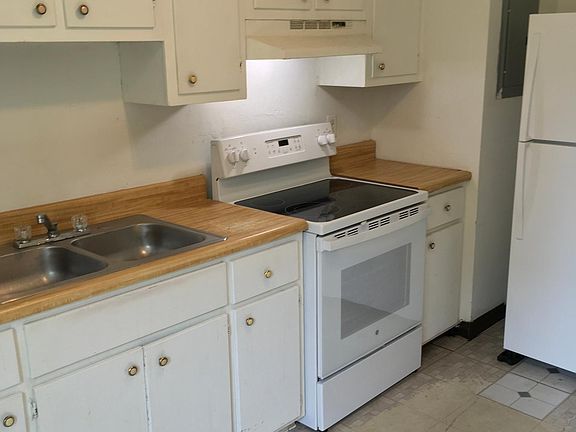 2nd image of 980 Martin Luther King Dr #8