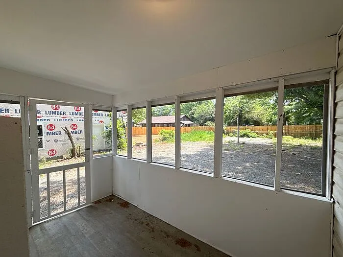 207 Bradford Dr — Photo 13