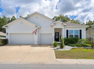 54 Hammock Oaks Blvd, Freeport, FL 32439