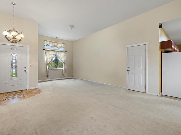 5th image of 2120 Sycamore Ct