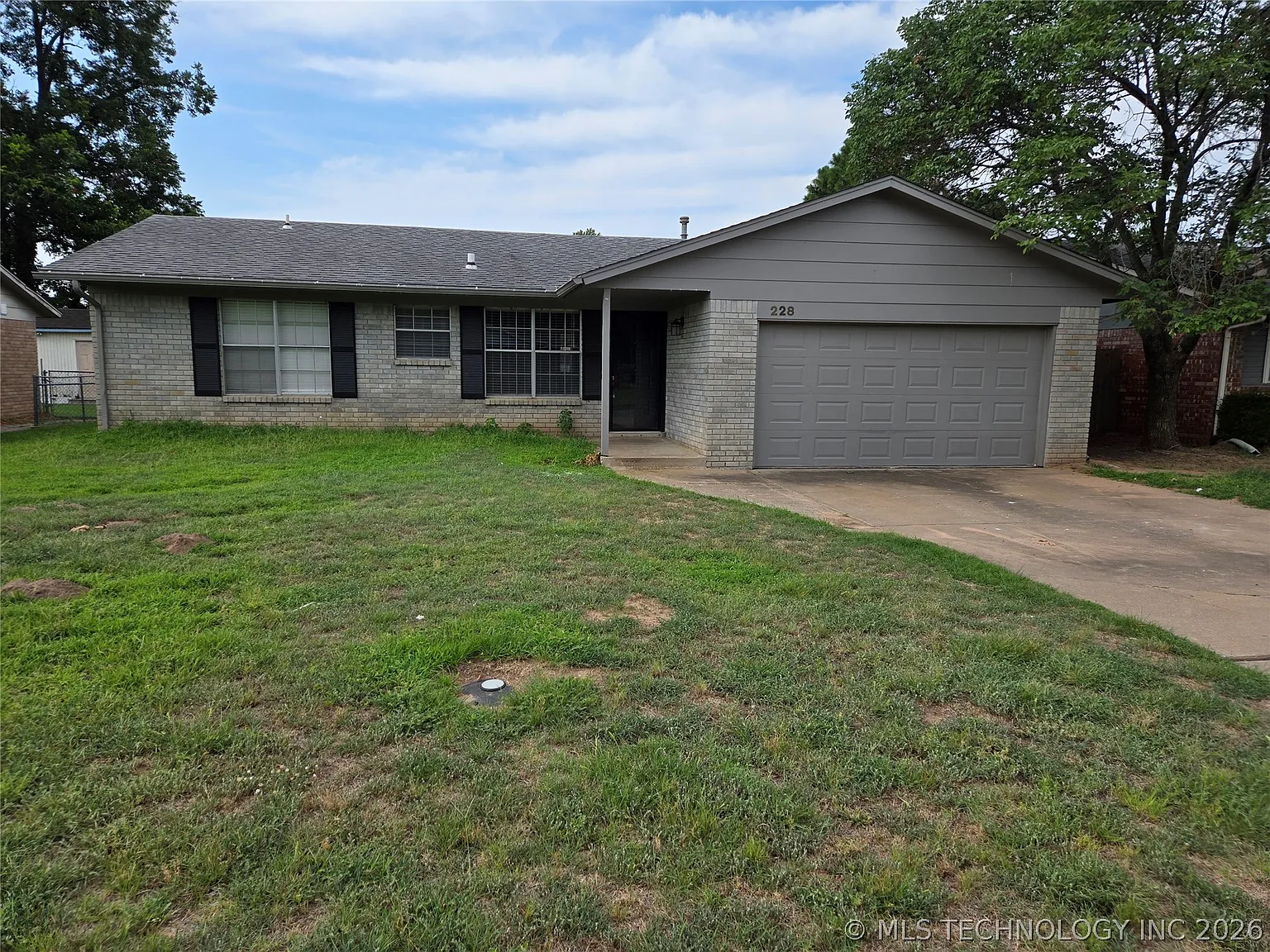 3 bed, 1.5 bath, 1495 sqft, $1,650 — Photo 1