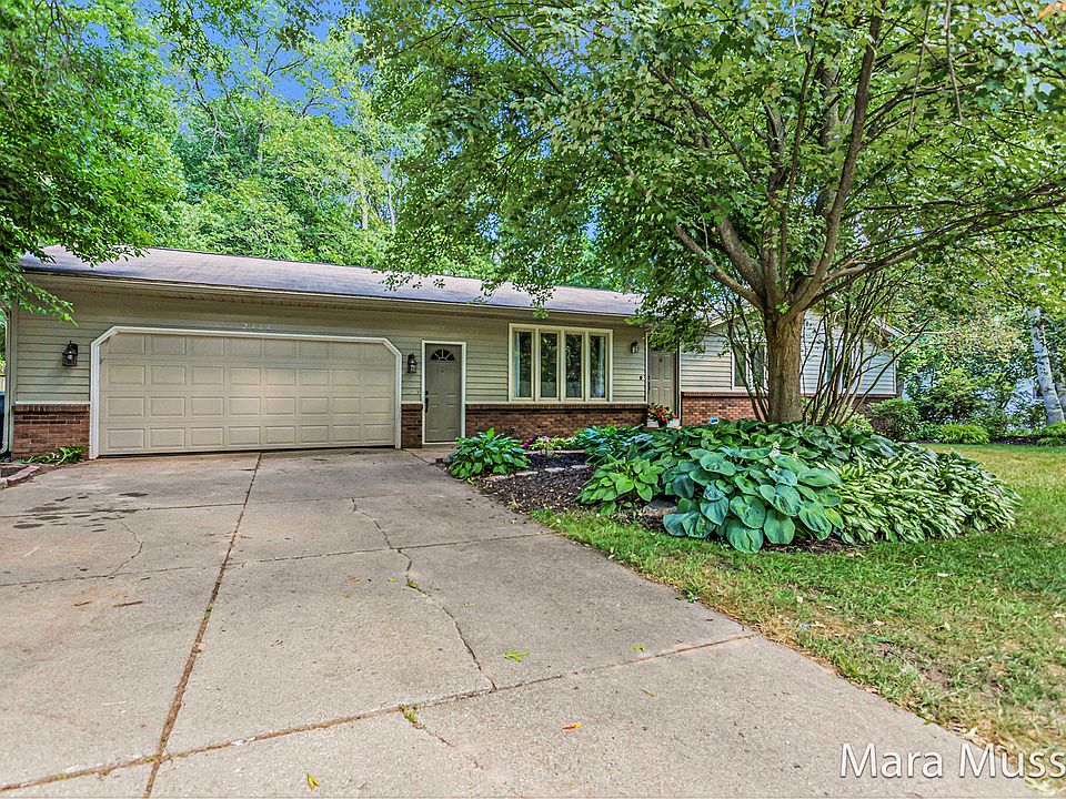 1st image of 2464 Glenvalley Ave NW