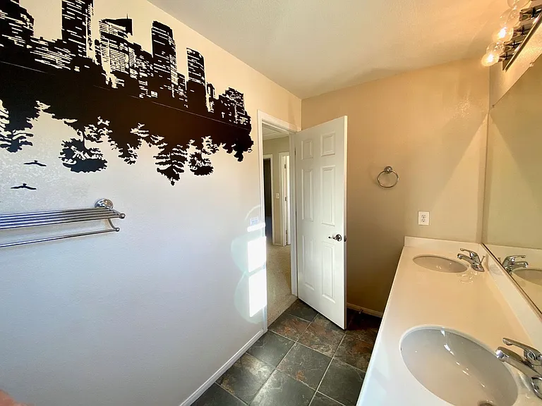 2324 Cockatoo Dr — Photo 17