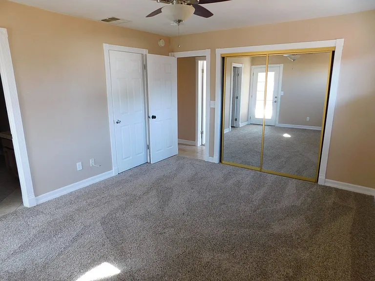 742 N Inyo St — Photo 15