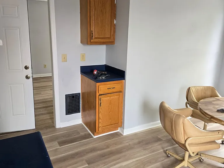 925 Meridian St #3 — Photo 10