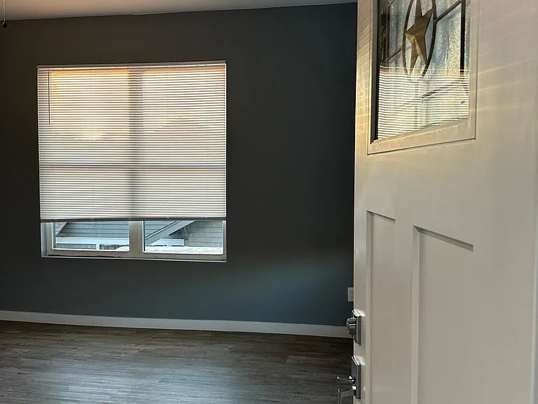 926 Centre St #4 — Photo 4