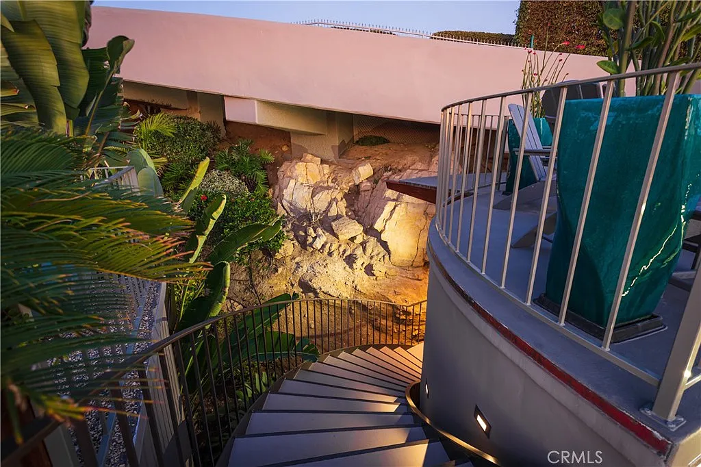 4 bed, 7.0 bath, 3761 sqft, $30,000 — Photo 3