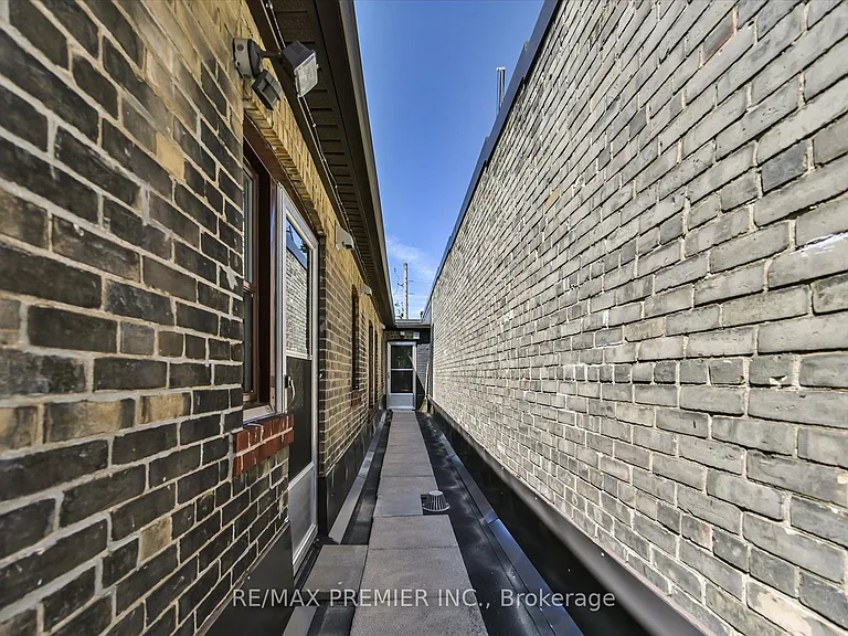 1615 Bayview Ave #2 — Photo 21