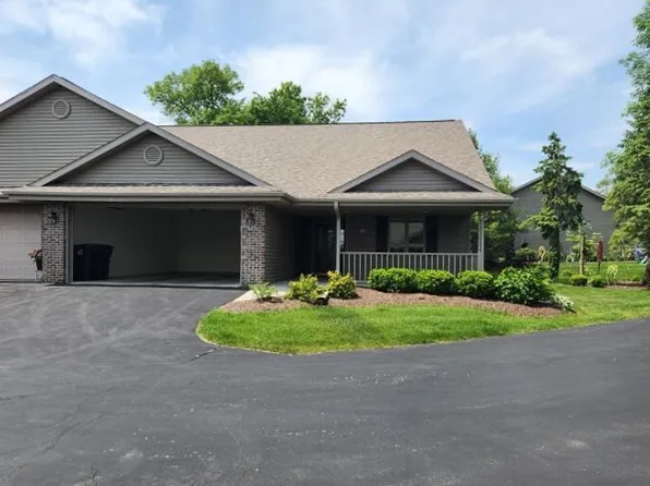 225 Fallen Oaks LANE, Sheboygan Falls, WI 53085