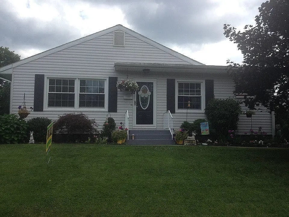 1315 Tomahawk Ln photo 1
