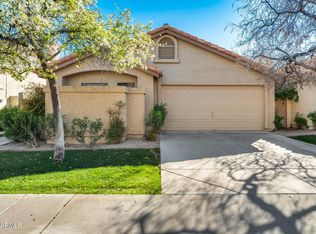 25 E Sarah Ln, Tempe, AZ 85284