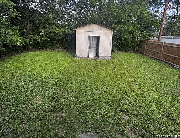 563 N San Horacio Ave — Photo 17
