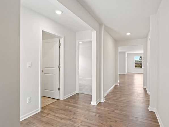 114 Cascade Ln, Seneca, SC 29678