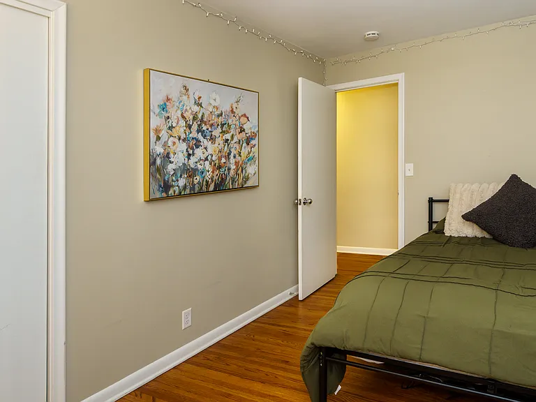 15 16th Ave N #1 — Photo 13