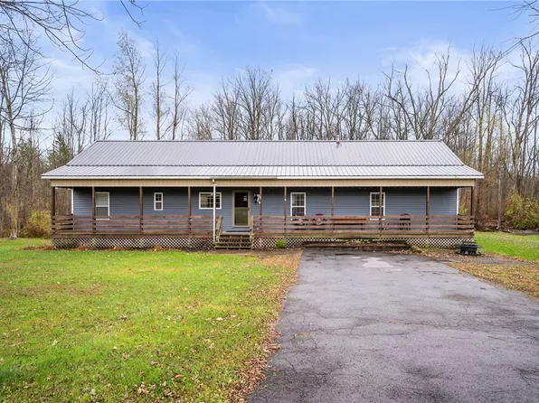130 Sweed Rd, Newark, NY 14513