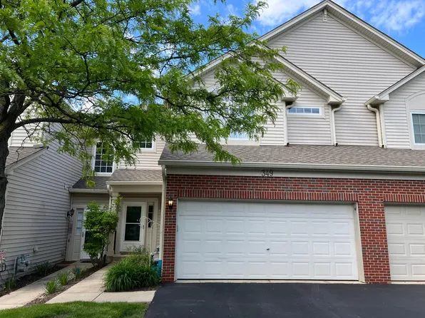 349 Abington Woods Dr, Aurora, IL 60502