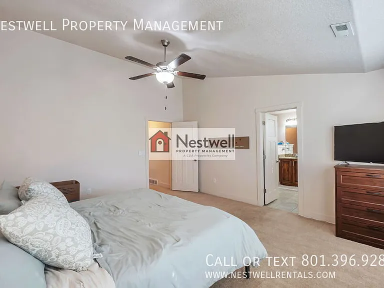 4159 N Fremont Dr — Photo 16