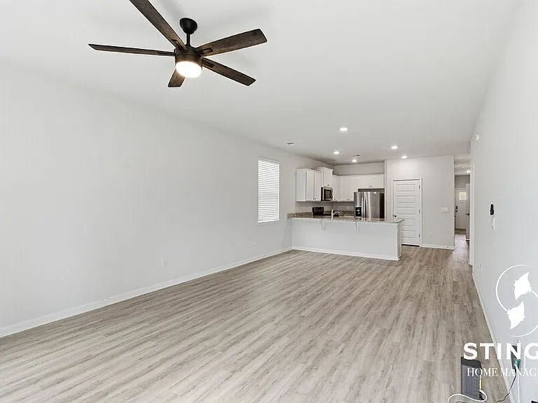 548 Hideaway St — Photo 21