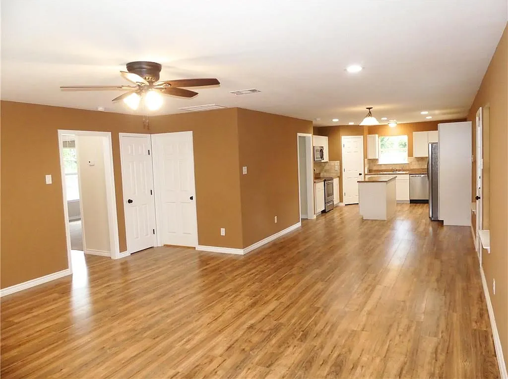 214 Braz Street; Bonham, TX 75418 - 1 — Photo 2