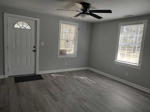 2nd image of 799 Ergle St