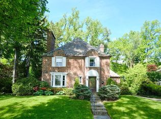 21 Hereford Rd, Great Neck, NY 11020