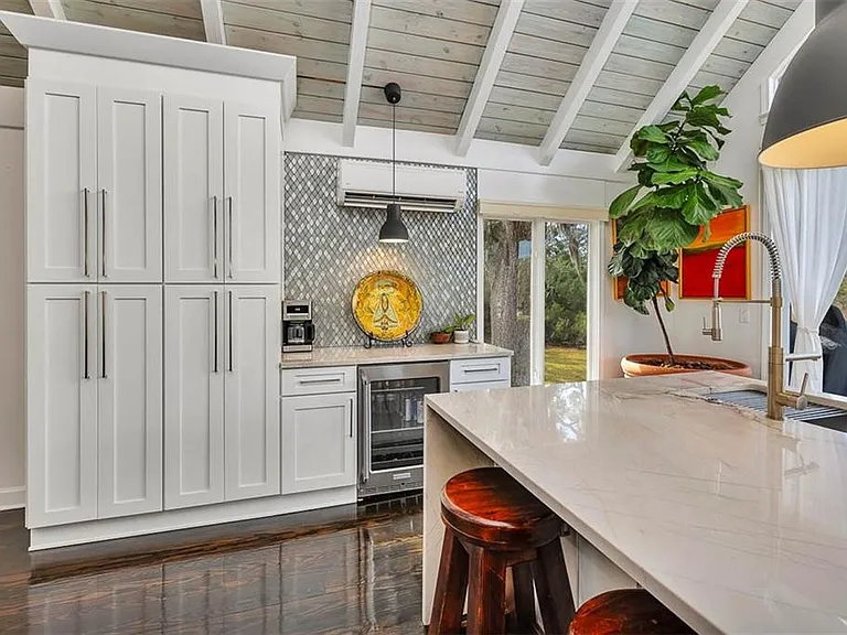 6201 Frederica Rd — Photo 27