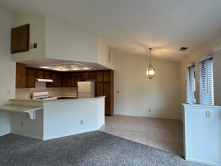 460 Solar Way #B — Photo 8