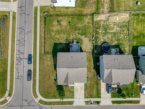 3rd image of 1664 Arden Bnd